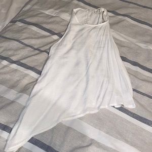 Sans souci white summer slant top made of beautiful white linen